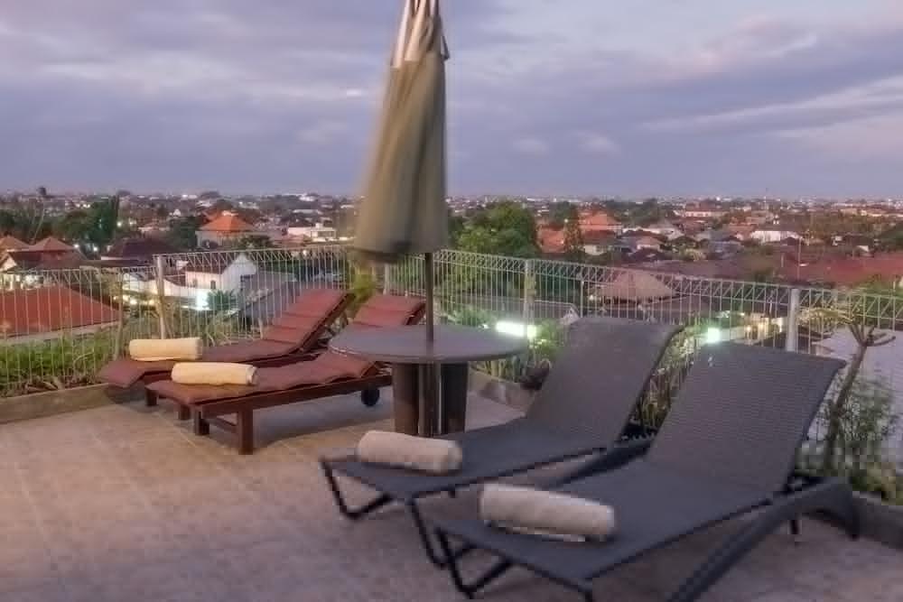 Reddoorz @ Sunset Point Seminyak Hotel Kültér fotó